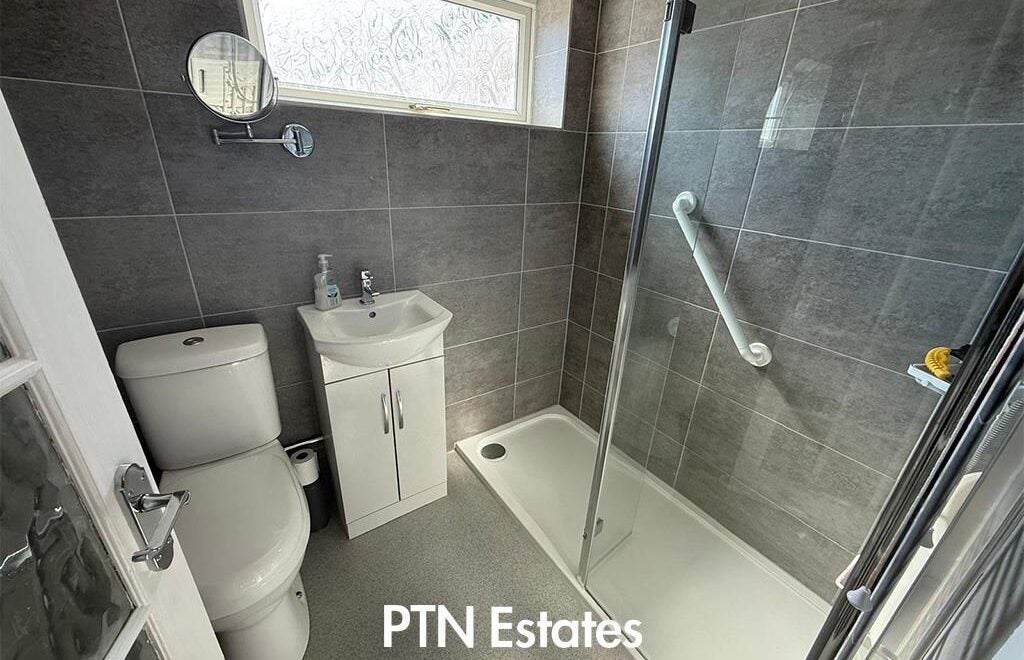 Flat Catholic Lane in Coseley