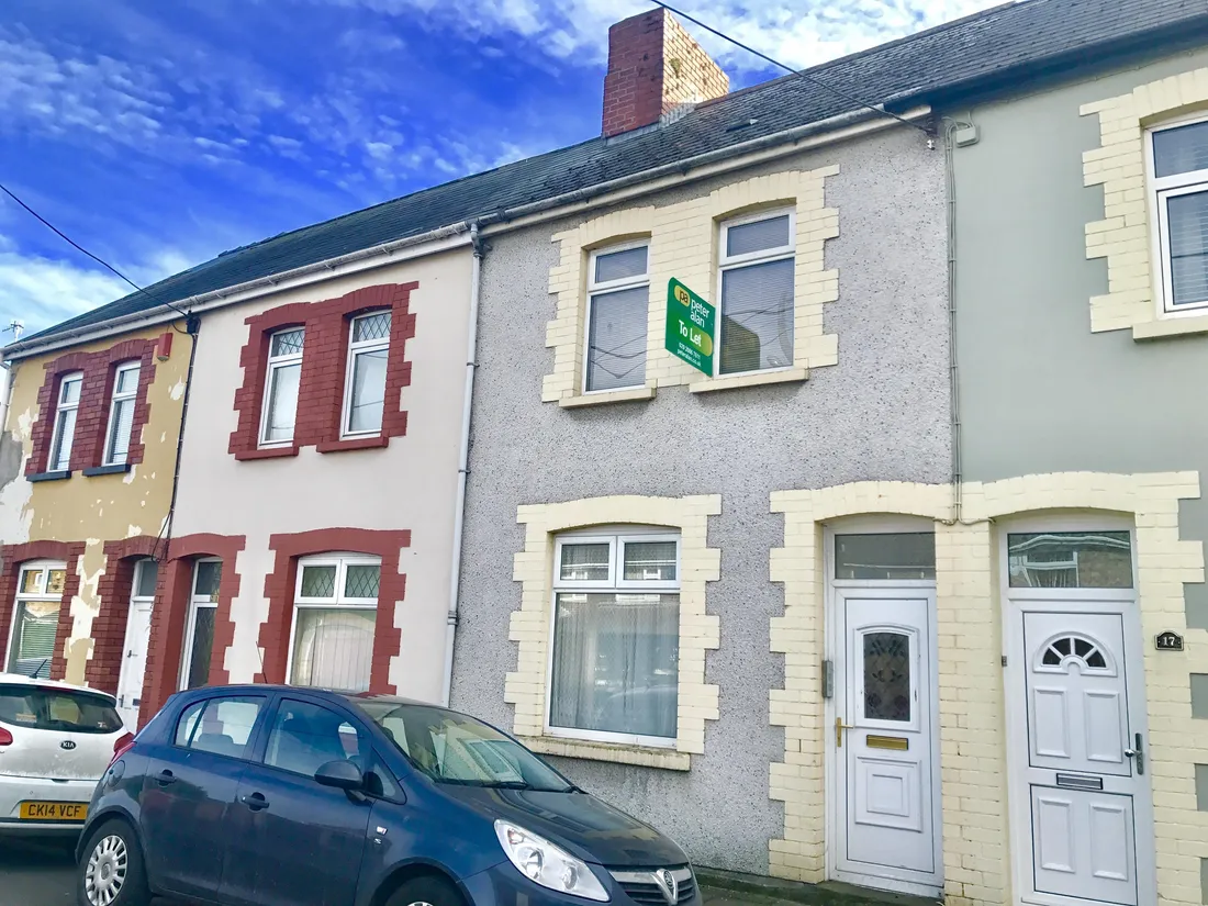 House Lawrence Street in Caerphilly