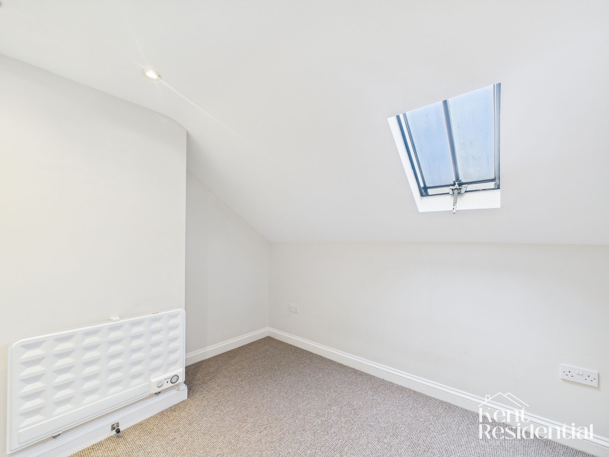 Flat Ashford Road in Maidstone
