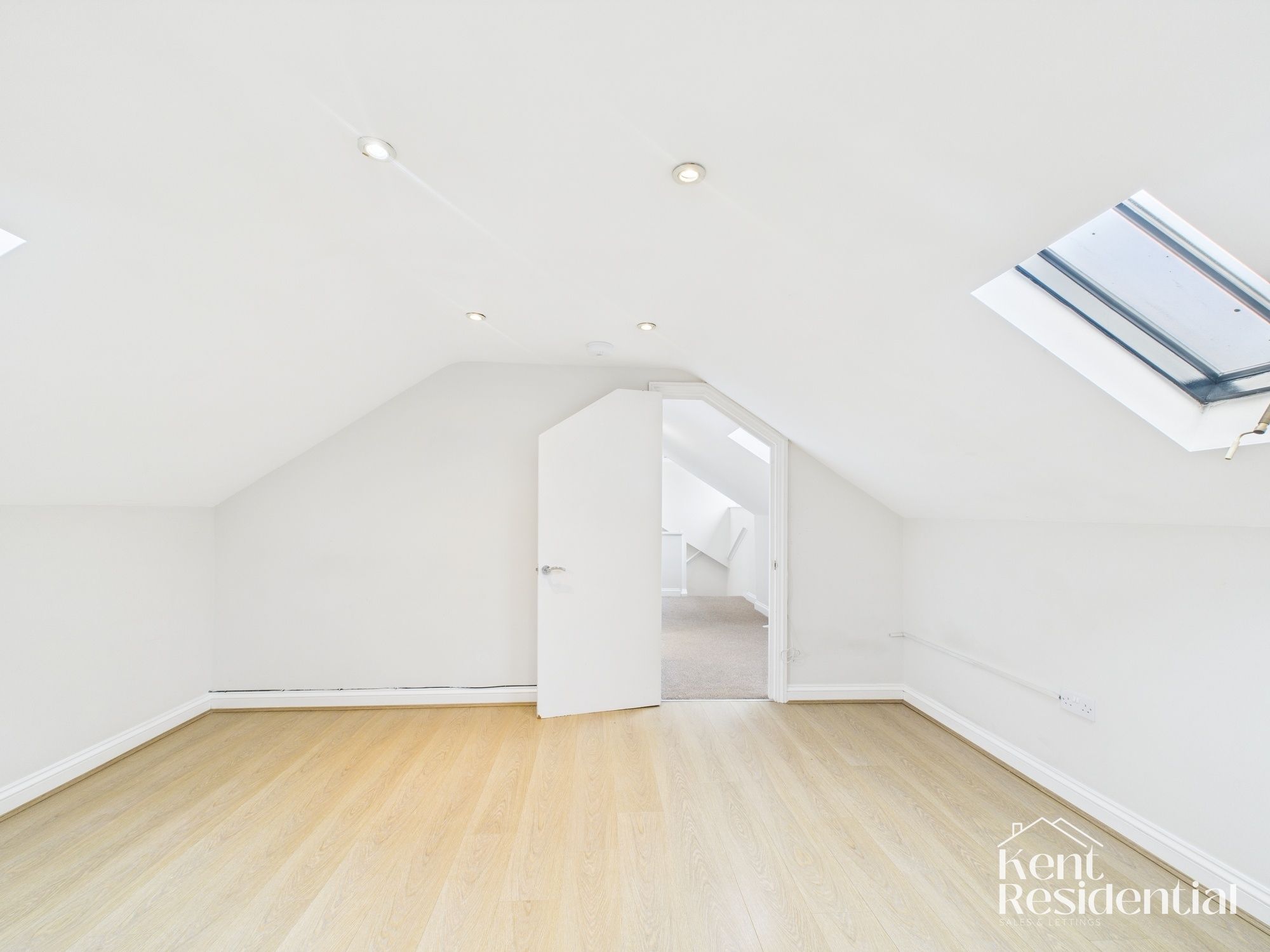 Flat Ashford Road in Maidstone
