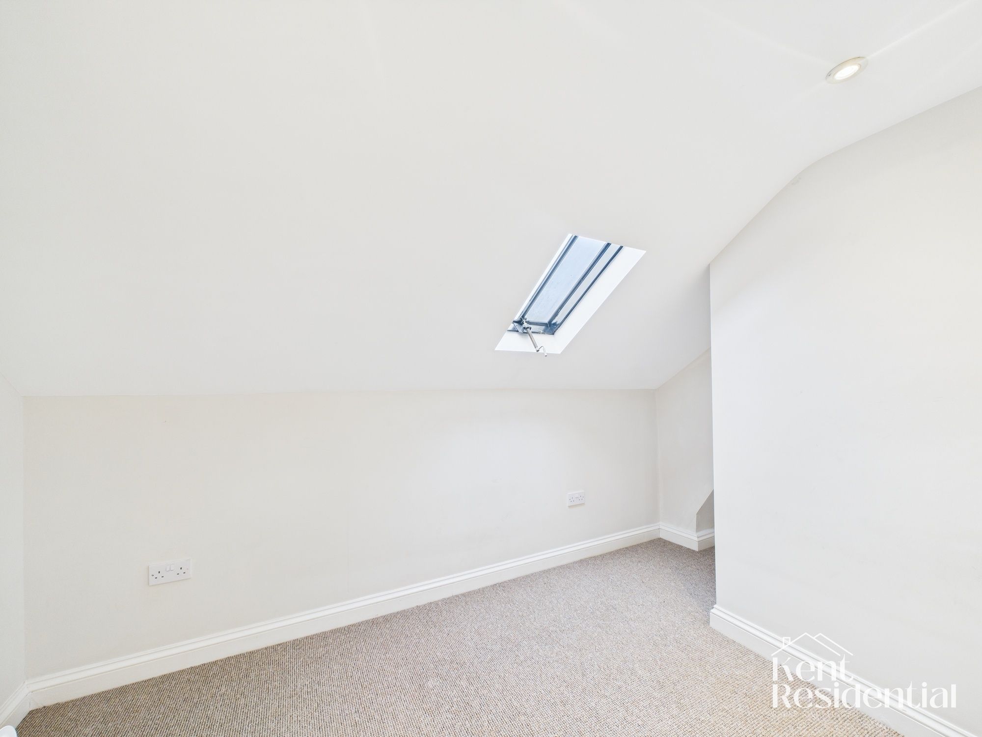 Flat Ashford Road in Maidstone