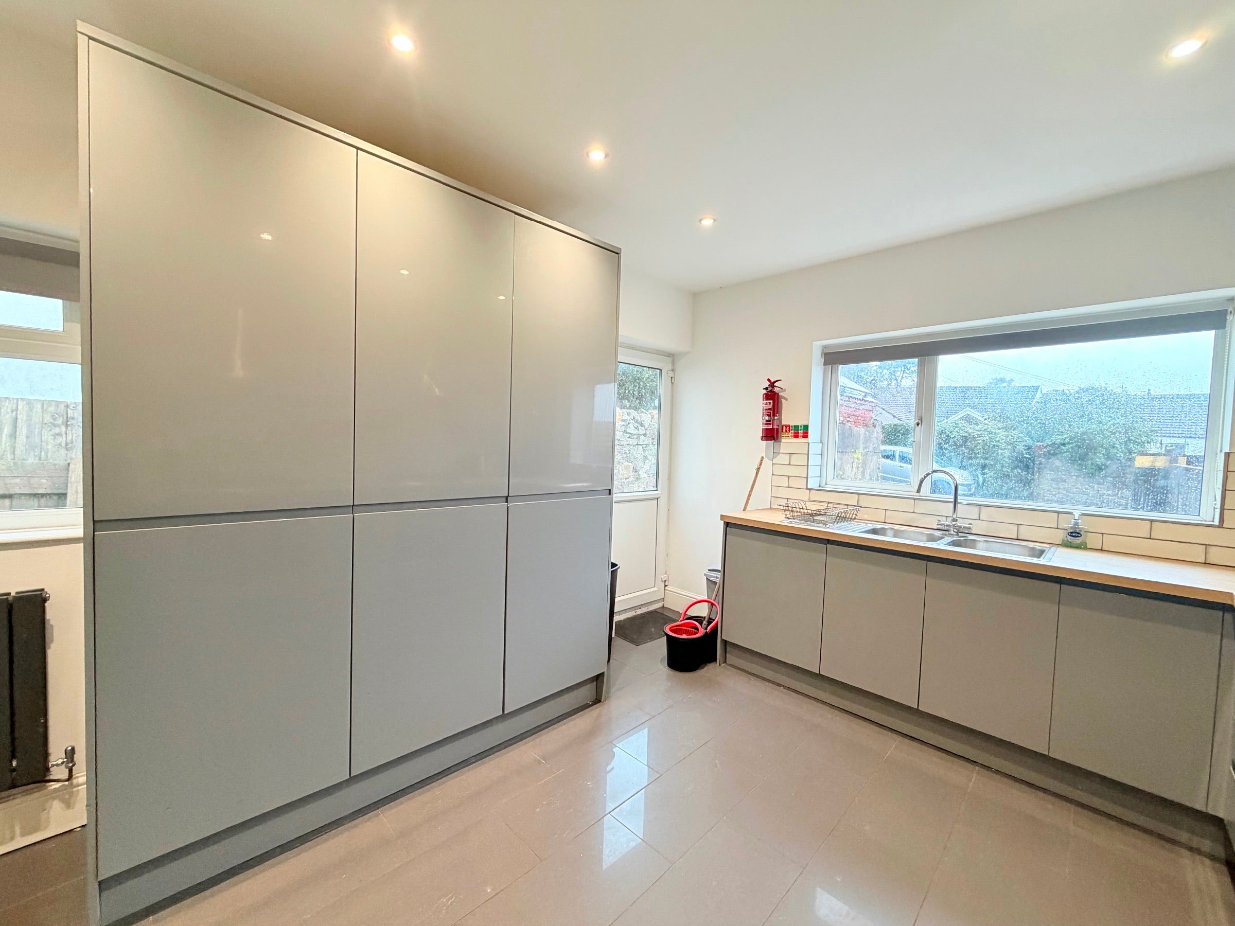 Room Finsbury Terrace in Swansea
