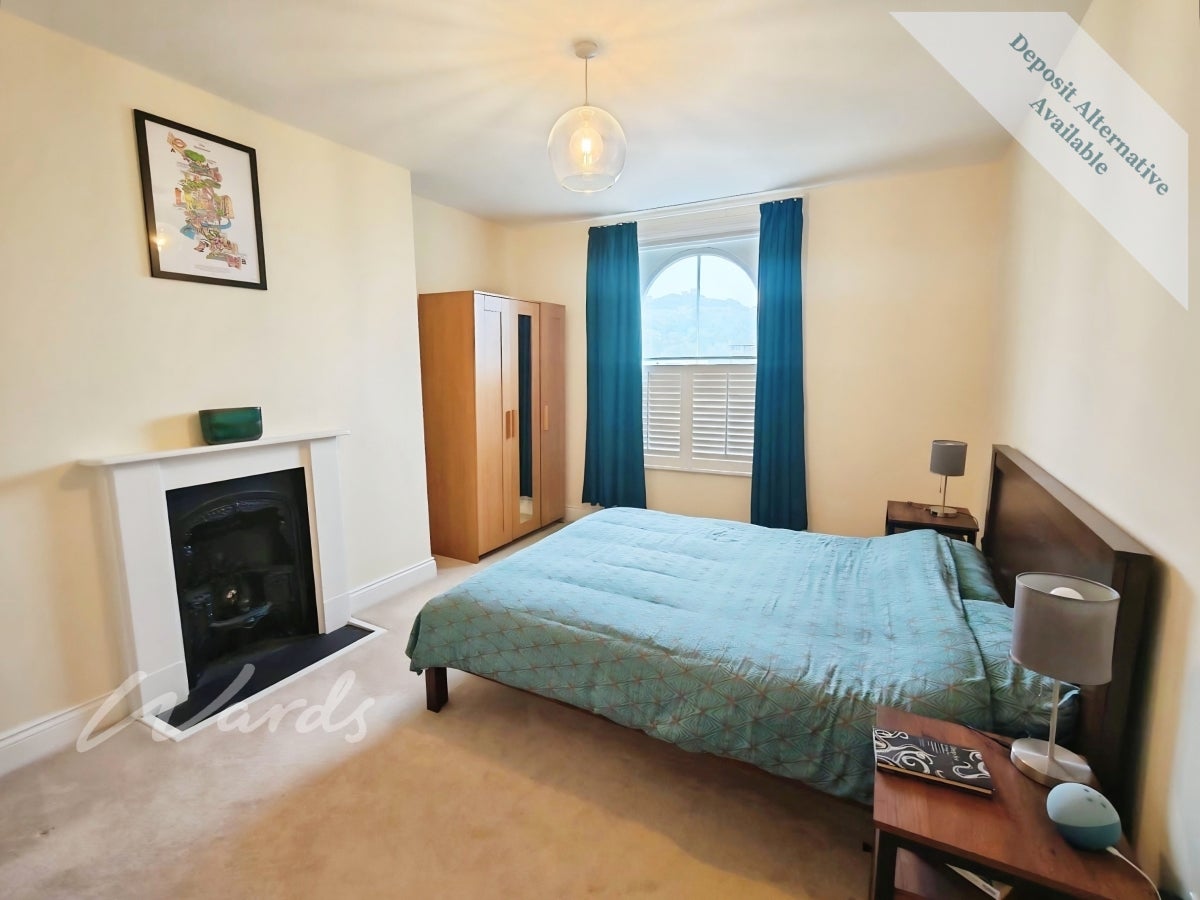 Flat Cambridge Terrace in Dover