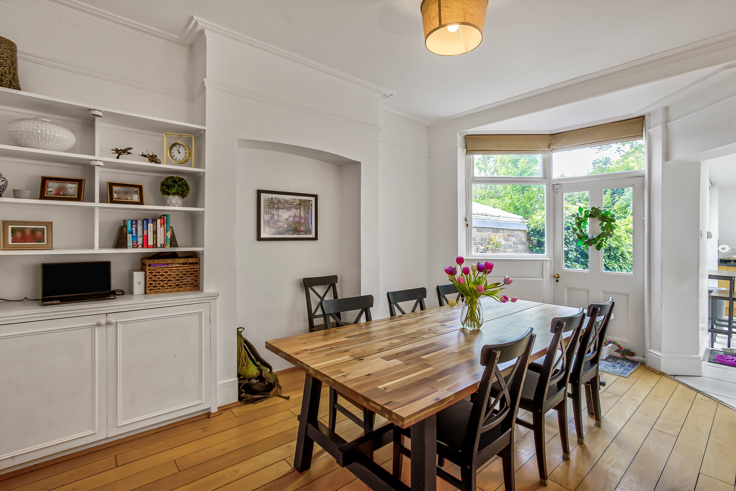 House Palmerston Road in Greater London