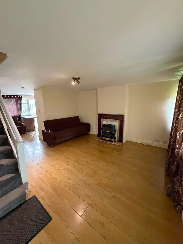 House Channel Close in Greater London