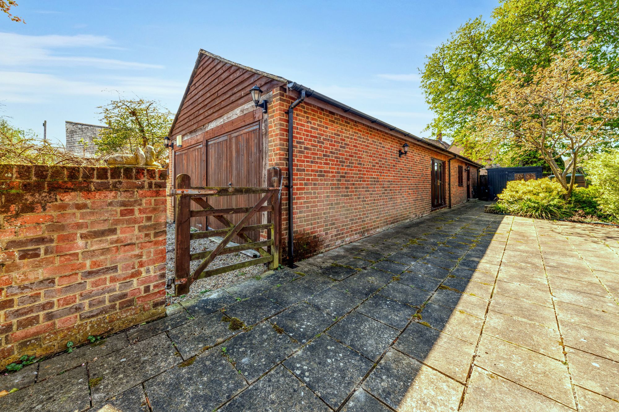 House Church End in Barley
