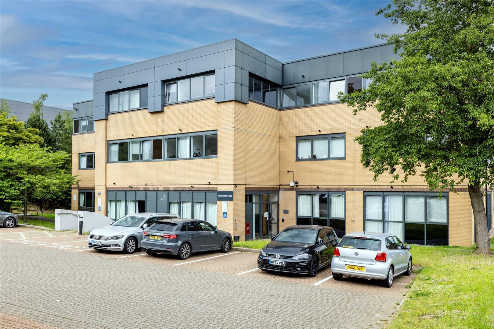 Flat Capital Drive in Milton Keynes