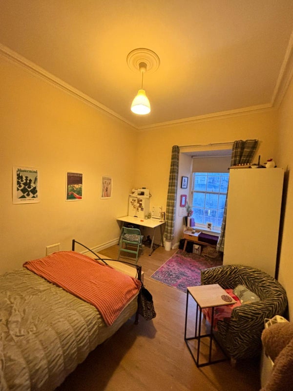 Flat Sauchiehall Street in Glasgow