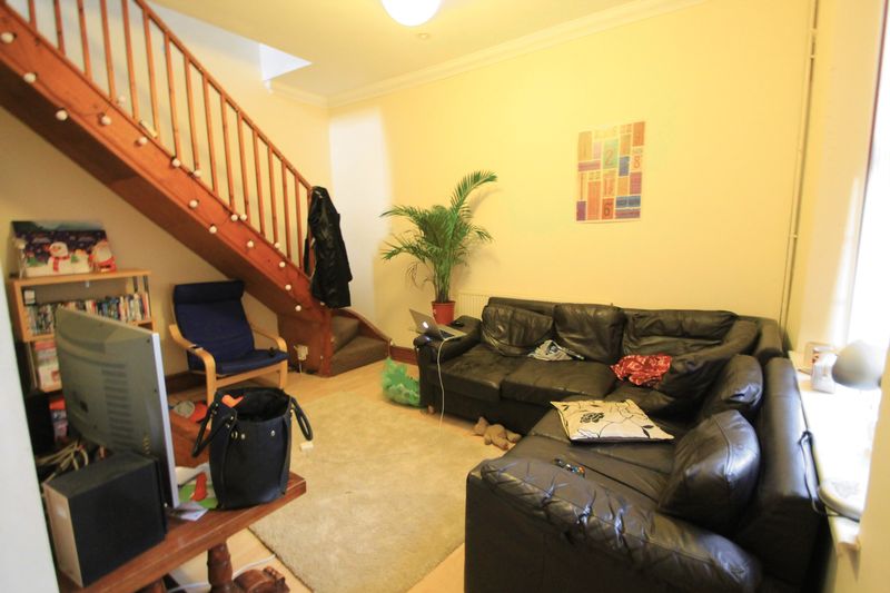 Flat Gordon Road in Cardiff