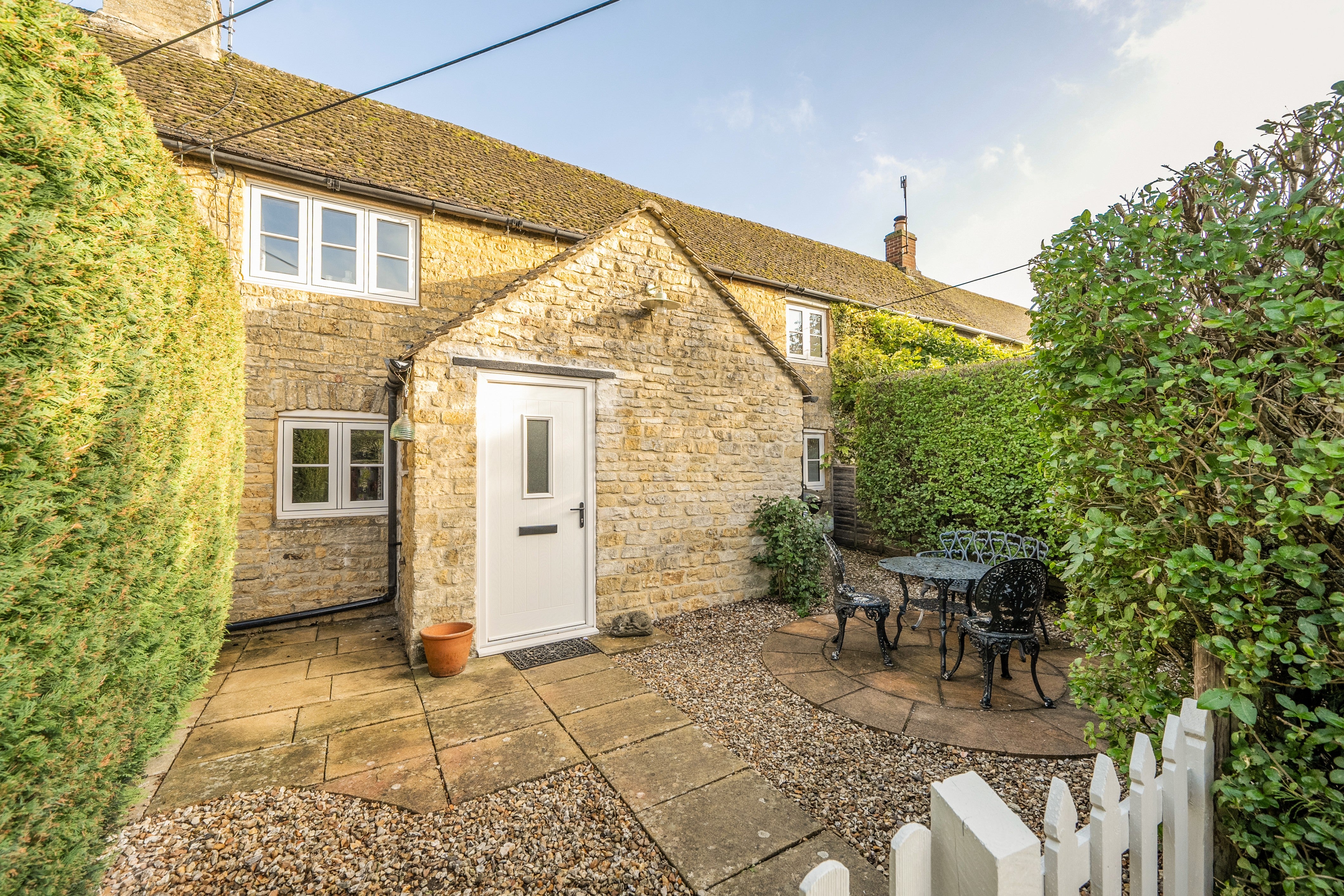 House Lansdowne in Cotswold District