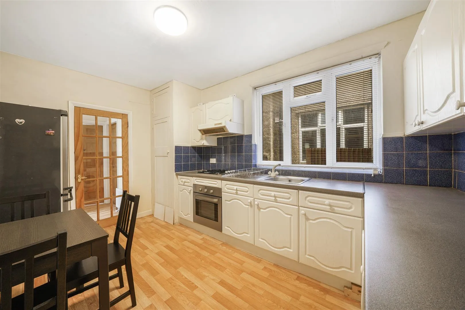 Flat Oldfield Lane North in Greater London