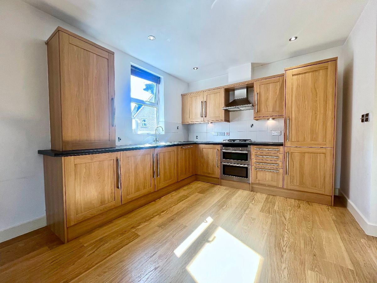 Flat Kenwood Court in Sheffield