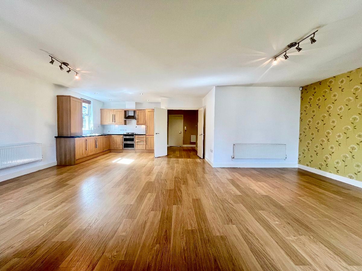 Flat Kenwood Court in Sheffield