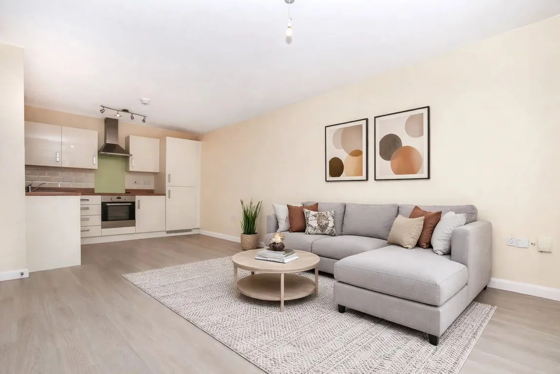 Flat Lulworth Place in Warrington