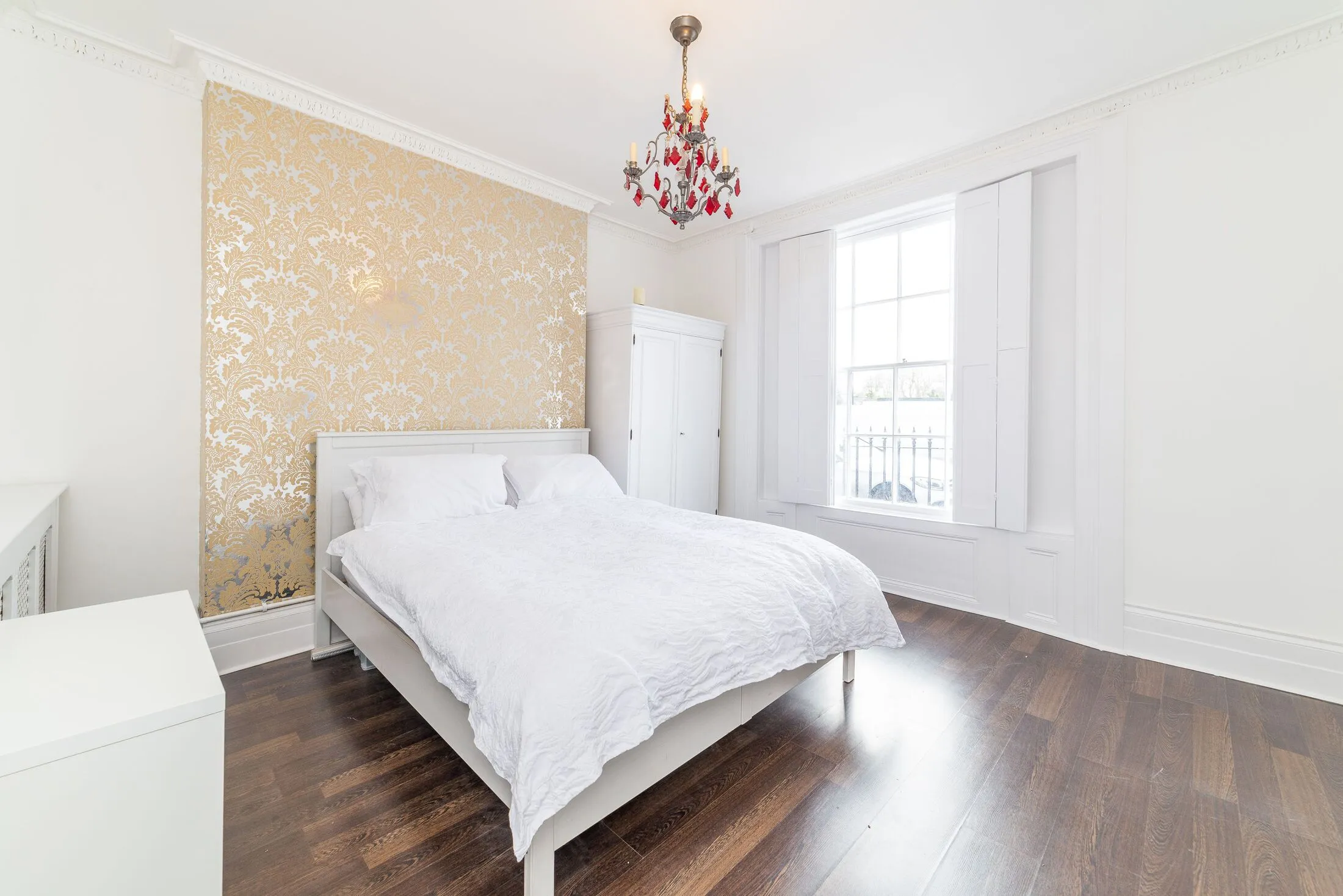 Flat Delancey Street in Greater London