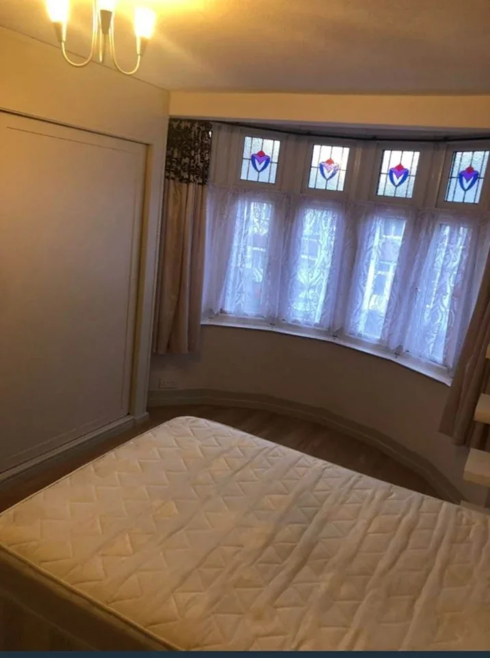 Room Cavendish Gardens in Greater London