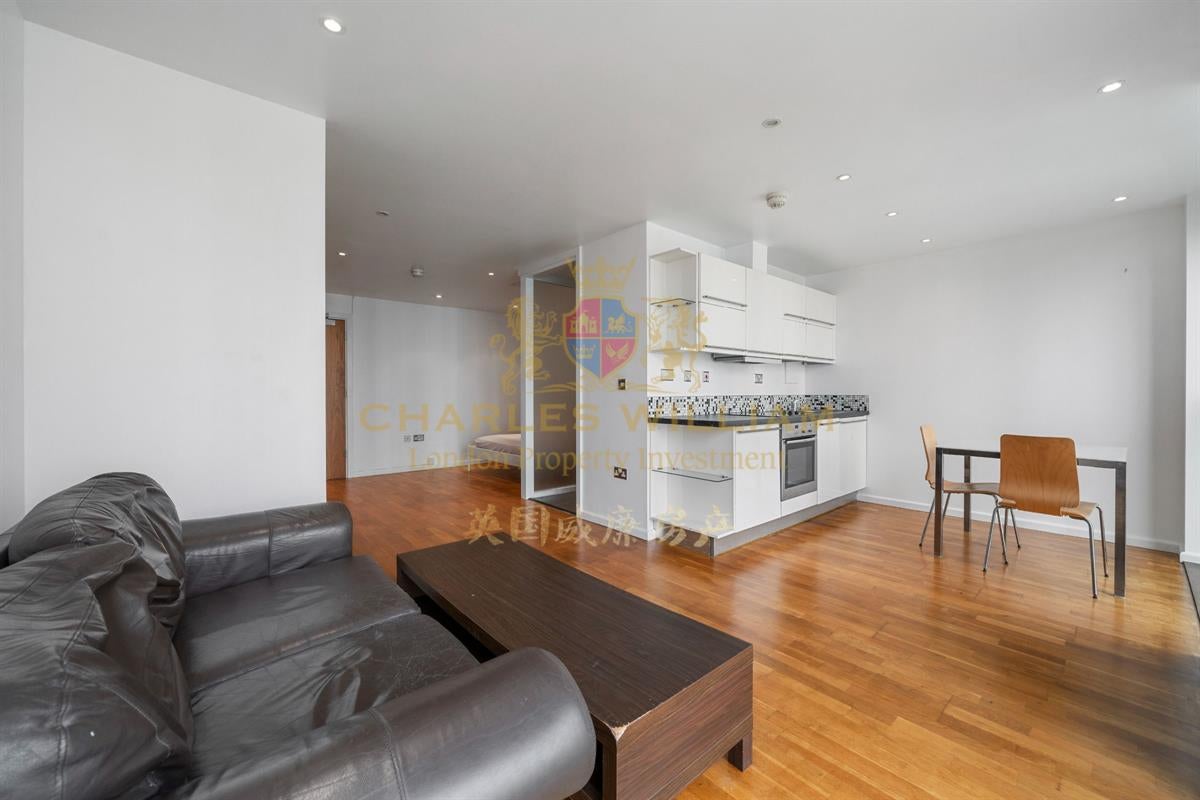 Room Millharbour in Greater London