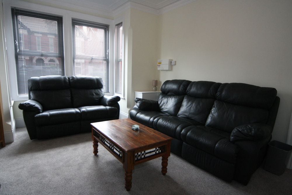 Room Central Road in Gloucester