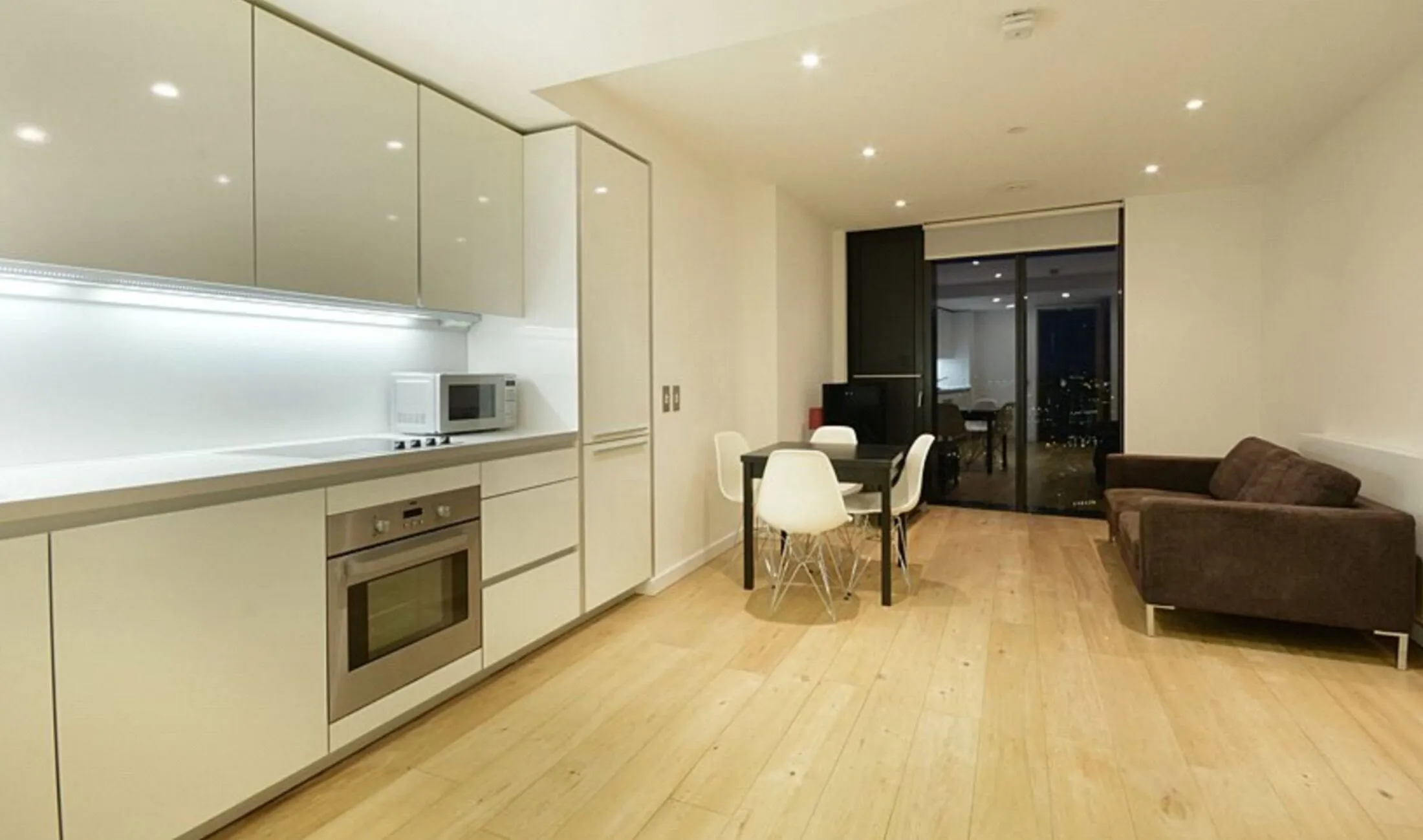 Flat Wollaston Close in Greater London