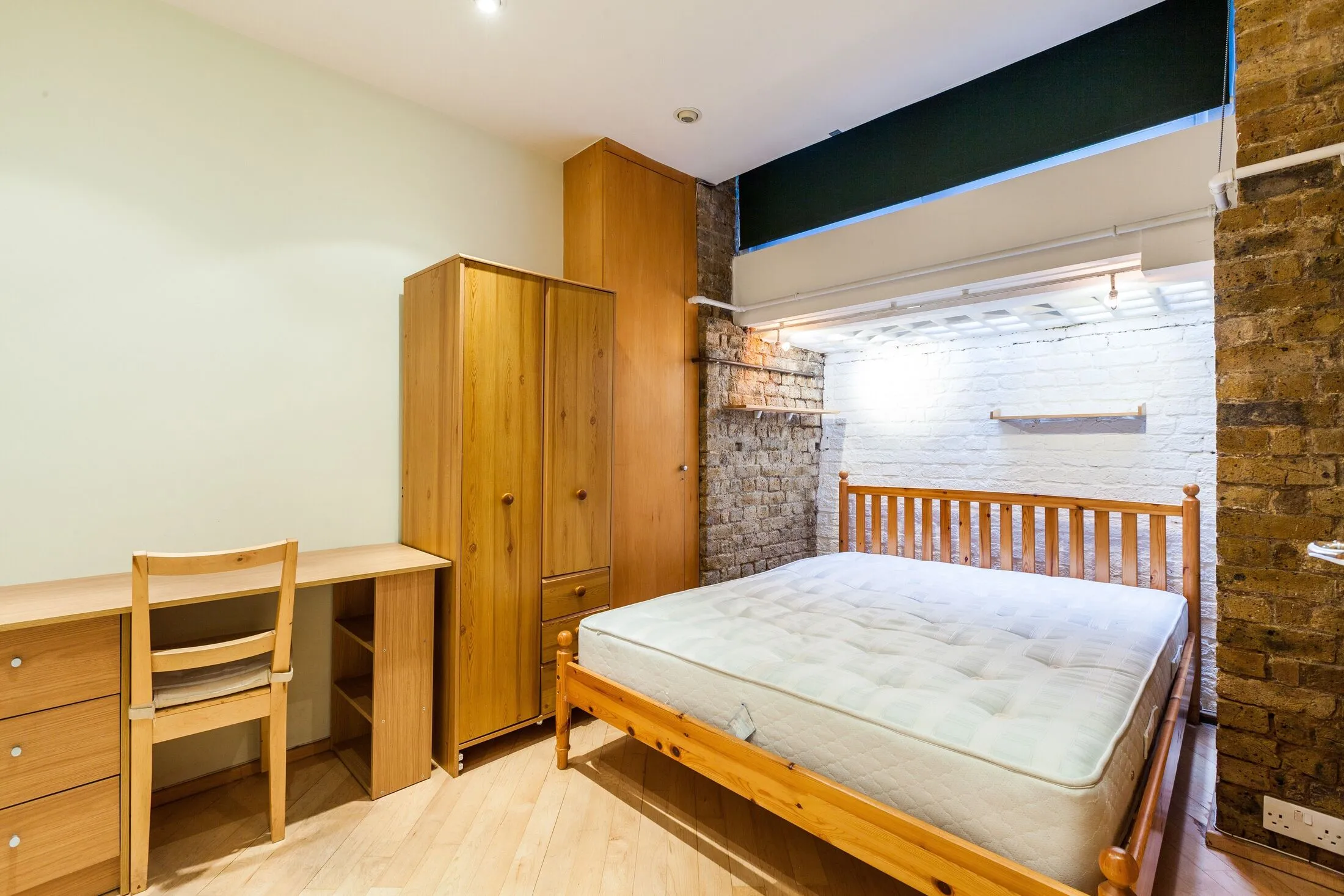 House Marshalsea Road in Greater London