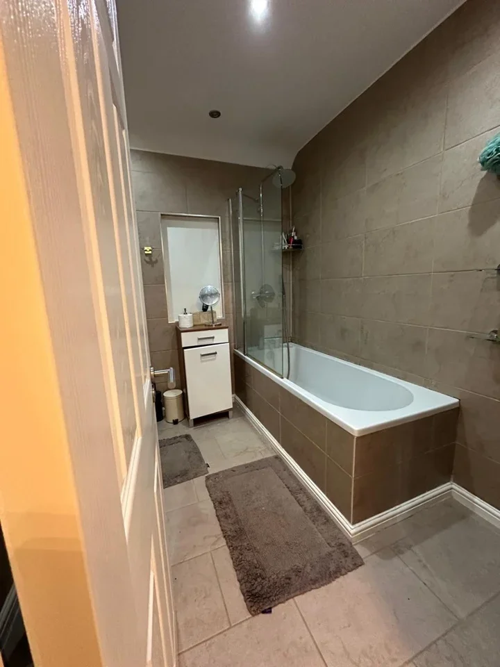 Room Blackhorse Close in Amersham