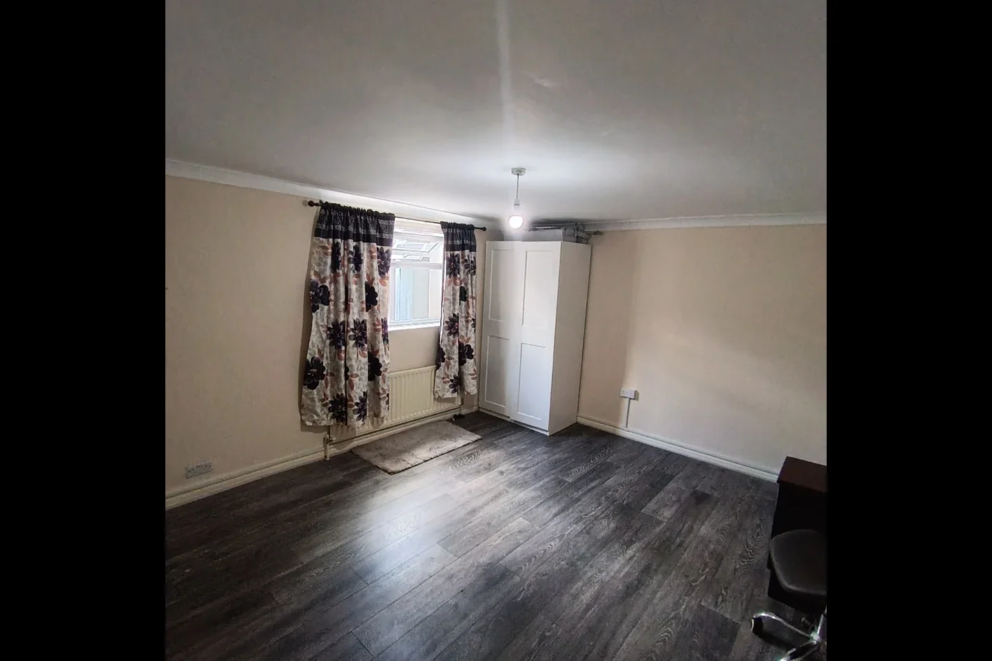 Flat Widmore Road in Greater London