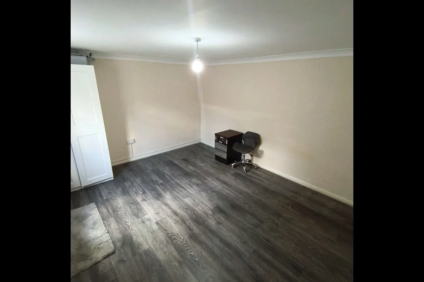 Flat Widmore Road in Greater London