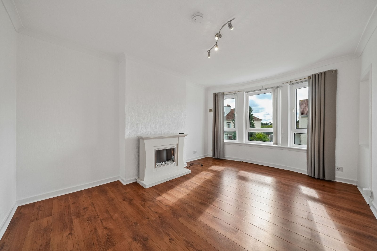 Flat Archerhill Crescent in Glasgow