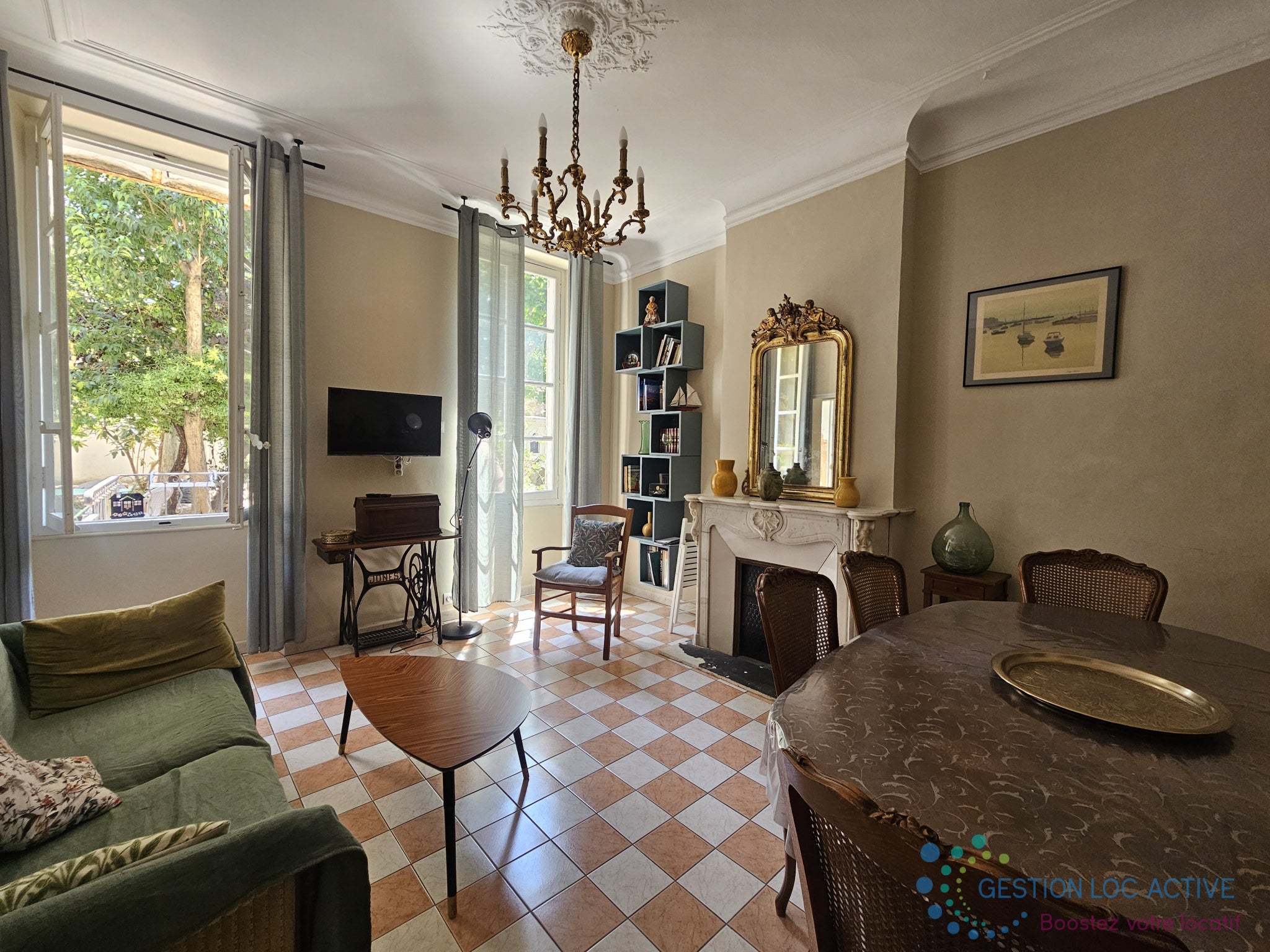 Flat Cours Franklin Roosevelt in Marseille