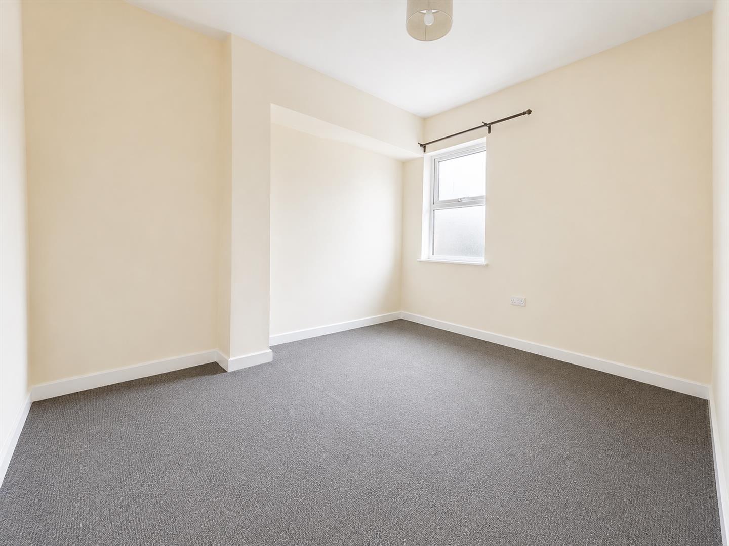 Flat Somers Road in Portsmouth