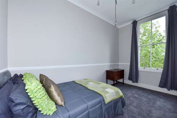 Flat Lansdown Road in Cheltenham