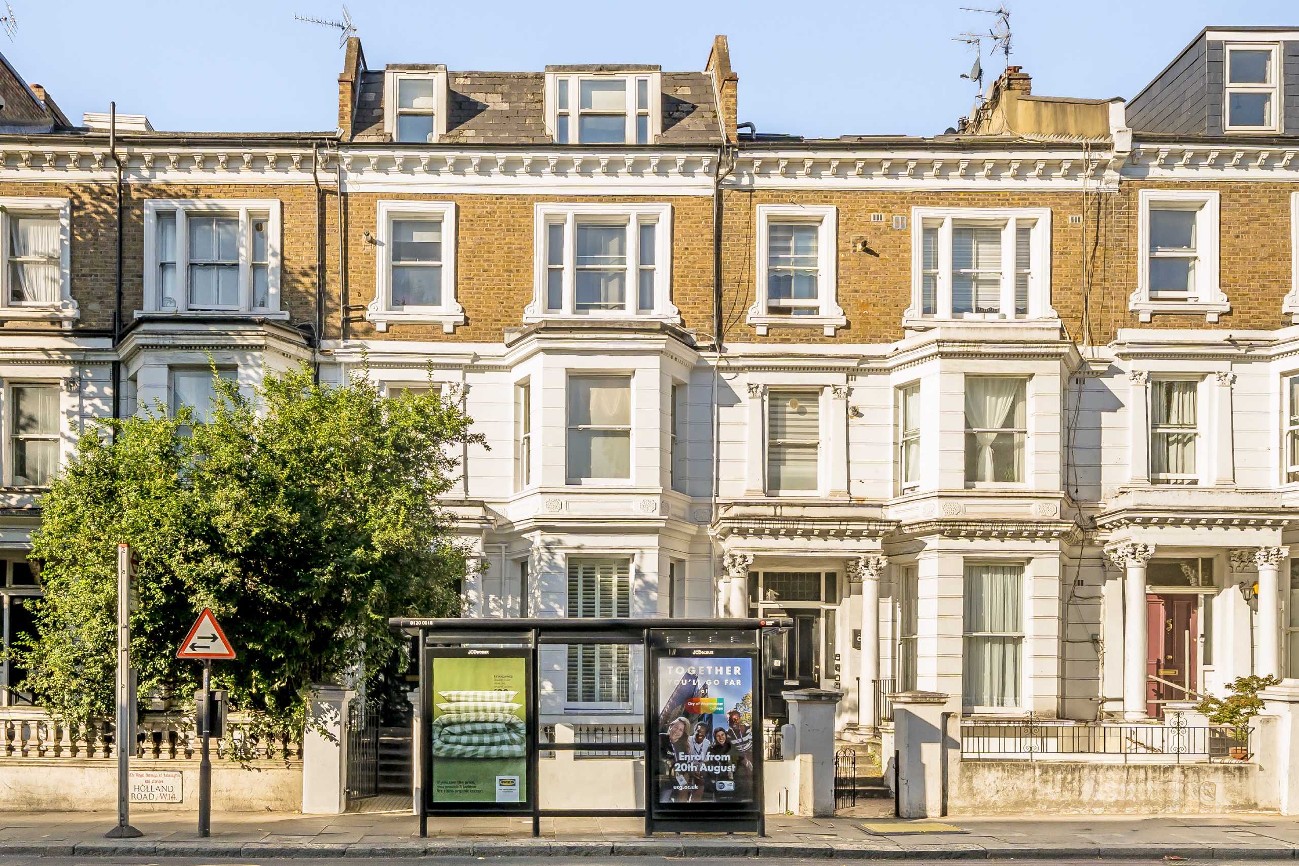 Flat Holland Road in Greater London