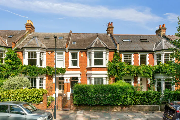 House Kingswood Avenue in Greater London