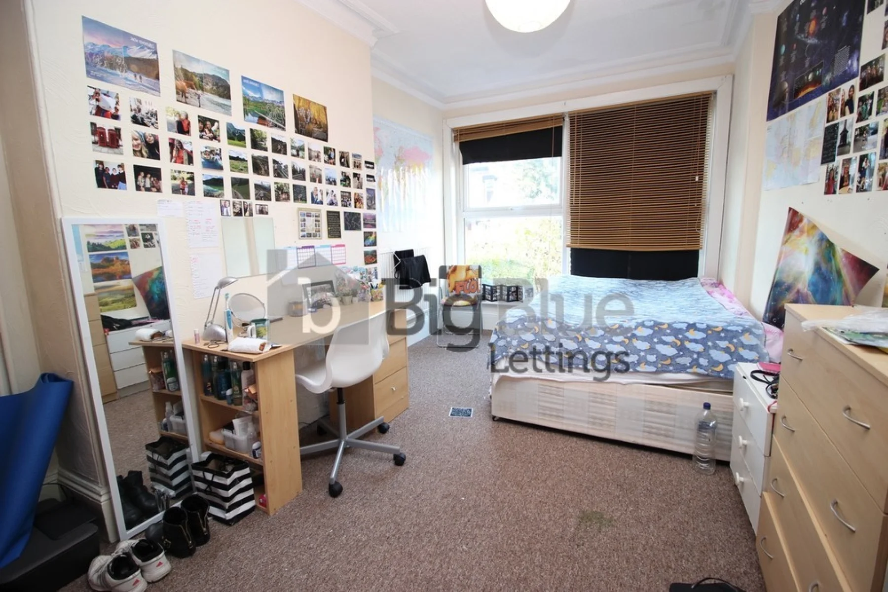 Flat Brudenell Avenue in Leeds