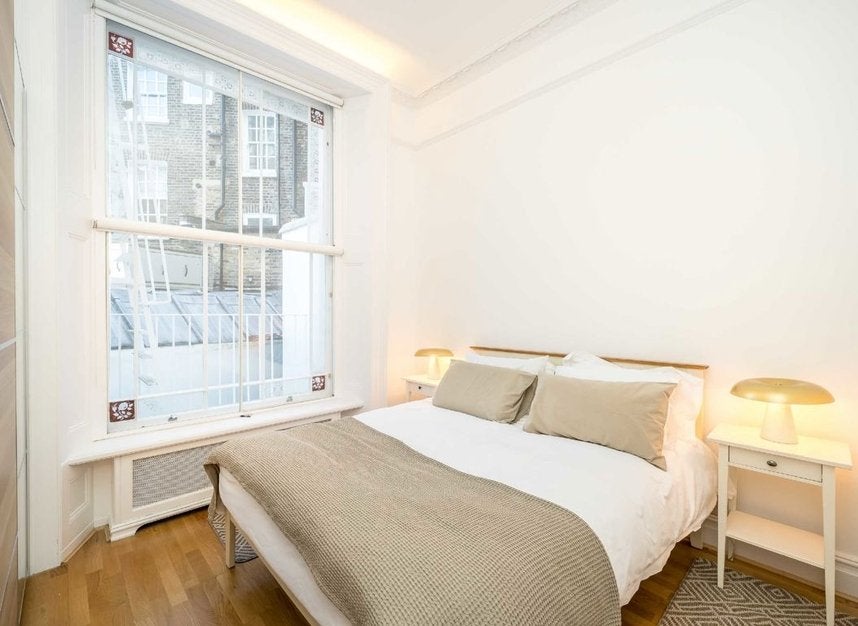 Flat Denbigh Street in City of Westminster