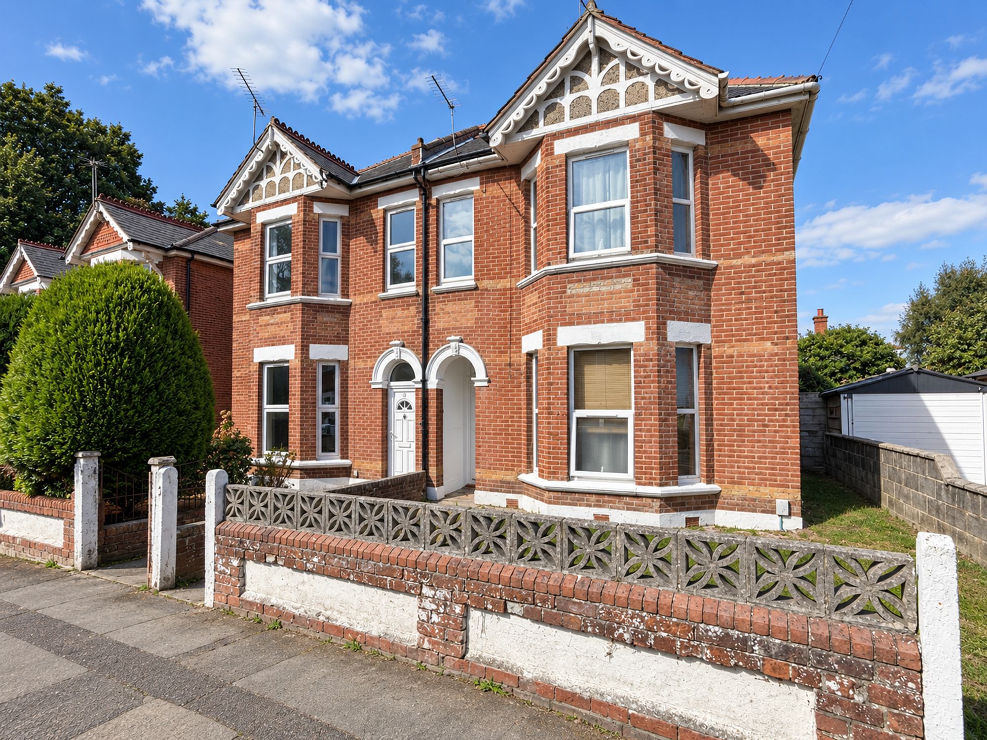 House Grafton Road in Bournemouth