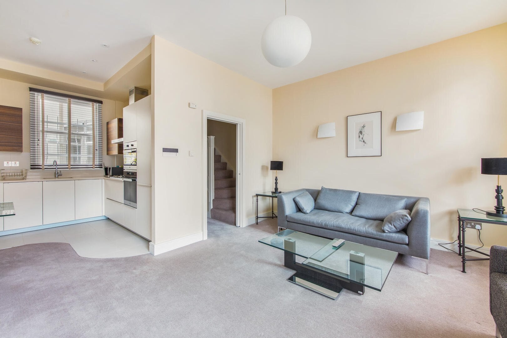 Flat Cheval Place in Greater London