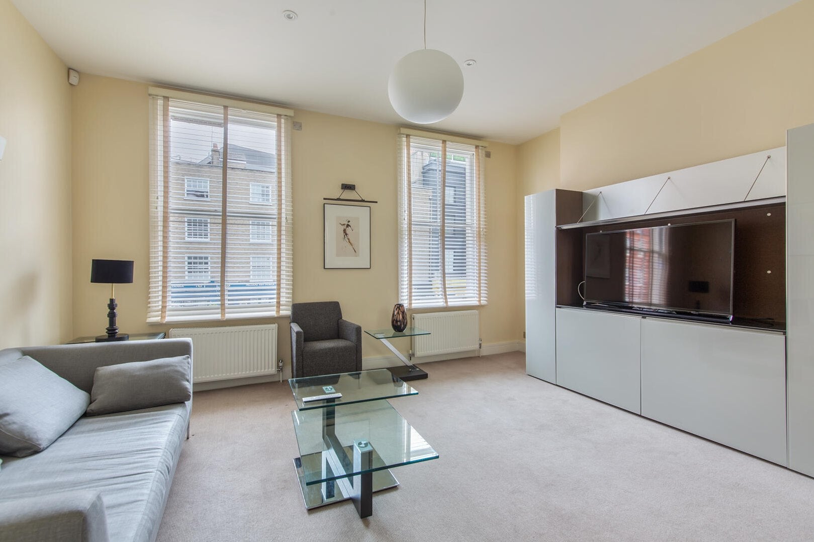 Flat Cheval Place in Greater London