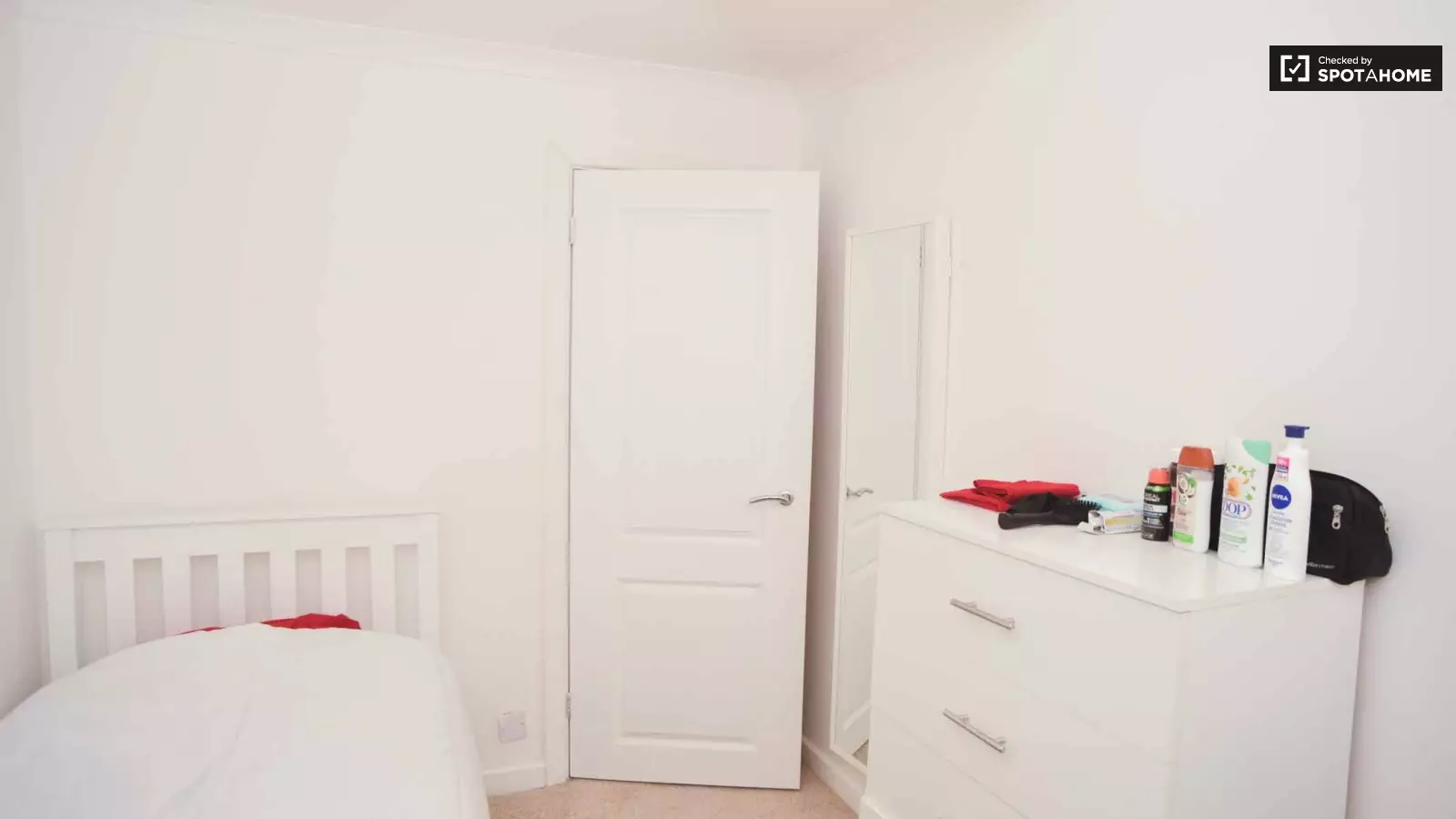 Flat Evenwood Close in Greater London