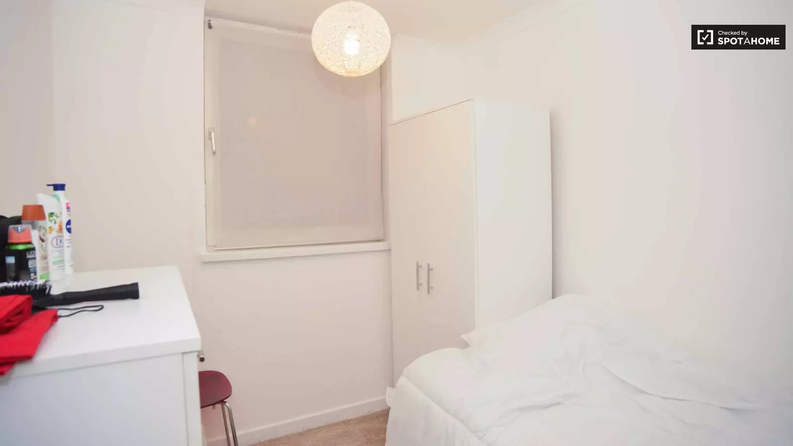 Flat Evenwood Close in Greater London