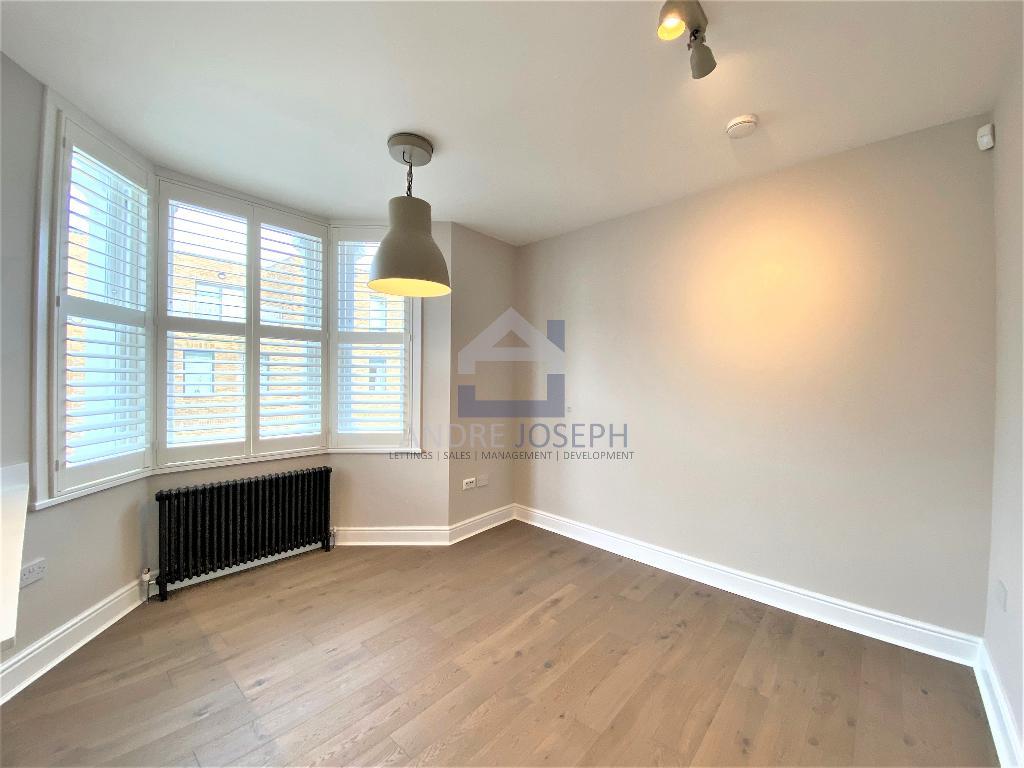 Flat North End Road in Greater London