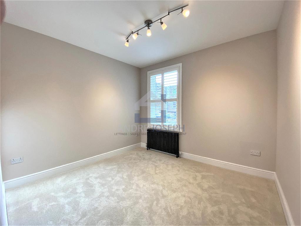 Flat North End Road in Greater London