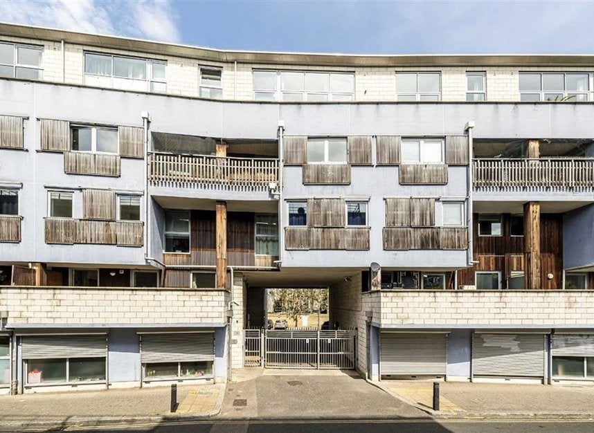 Flat Grosvenor Terrace in Greater London