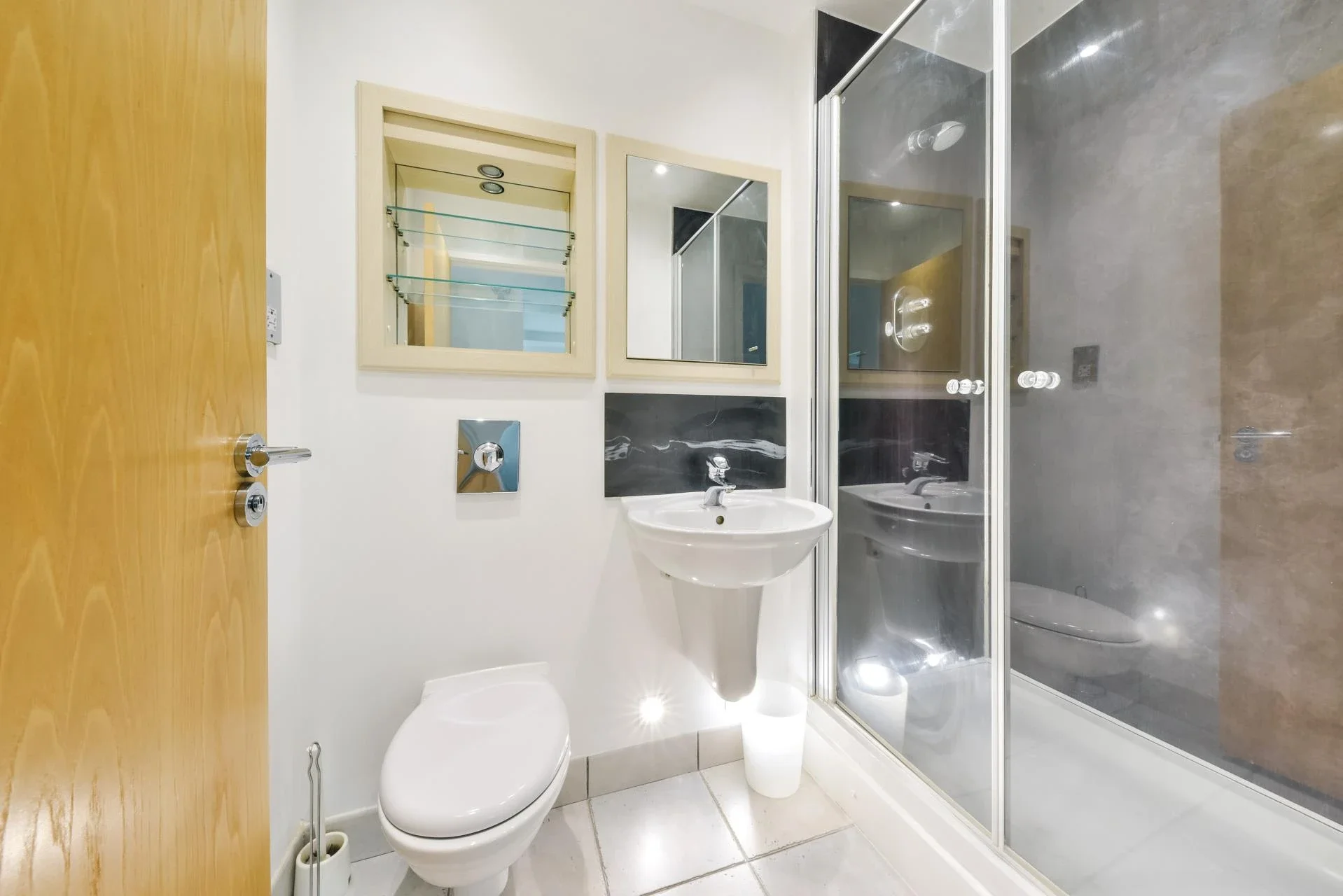 Flat Millharbour in Greater London