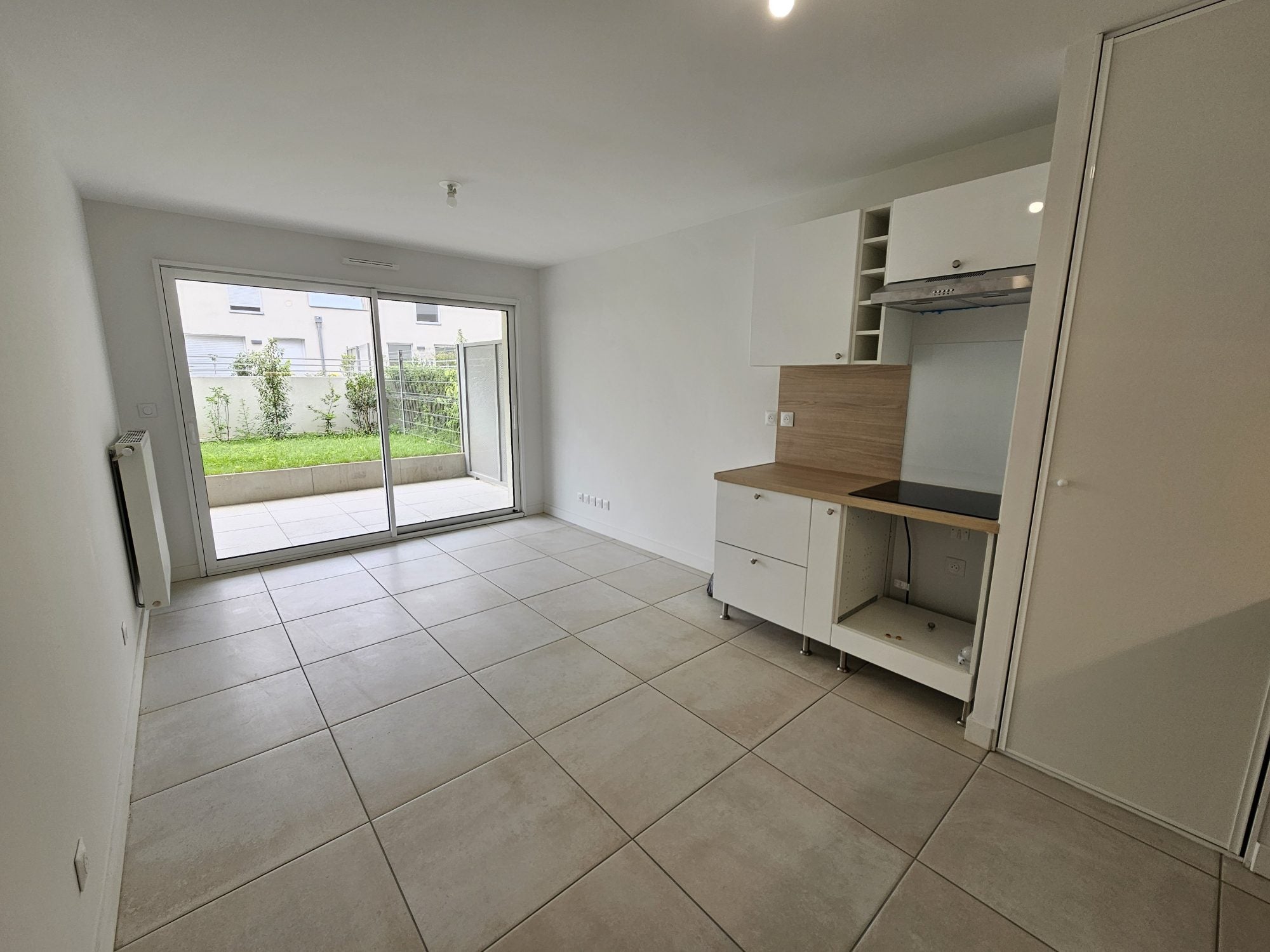 Flat Rue des Pruniers in Villette-d'Anthon