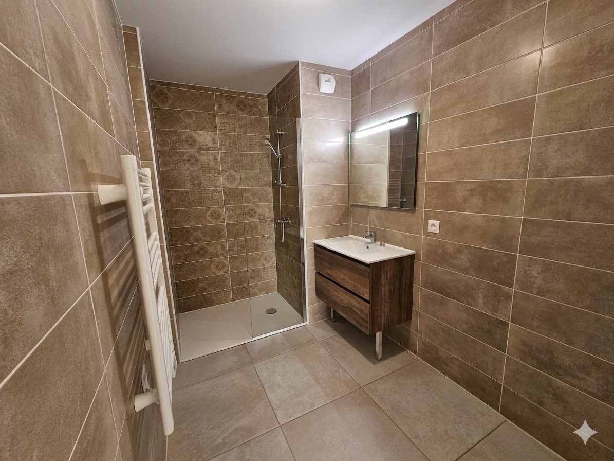 Flat Rue des Pruniers in Villette-d'Anthon