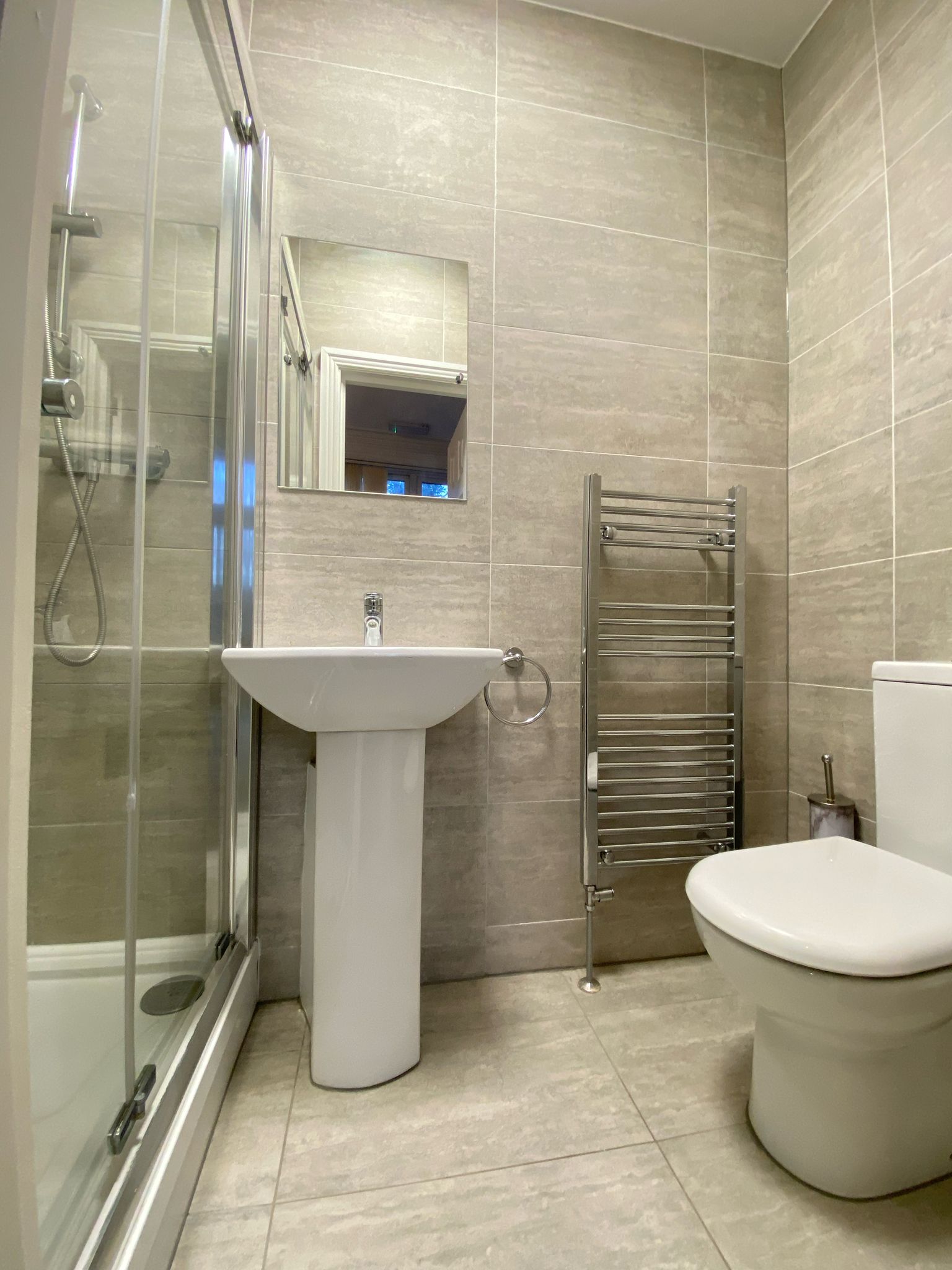 Room London Road in Strood