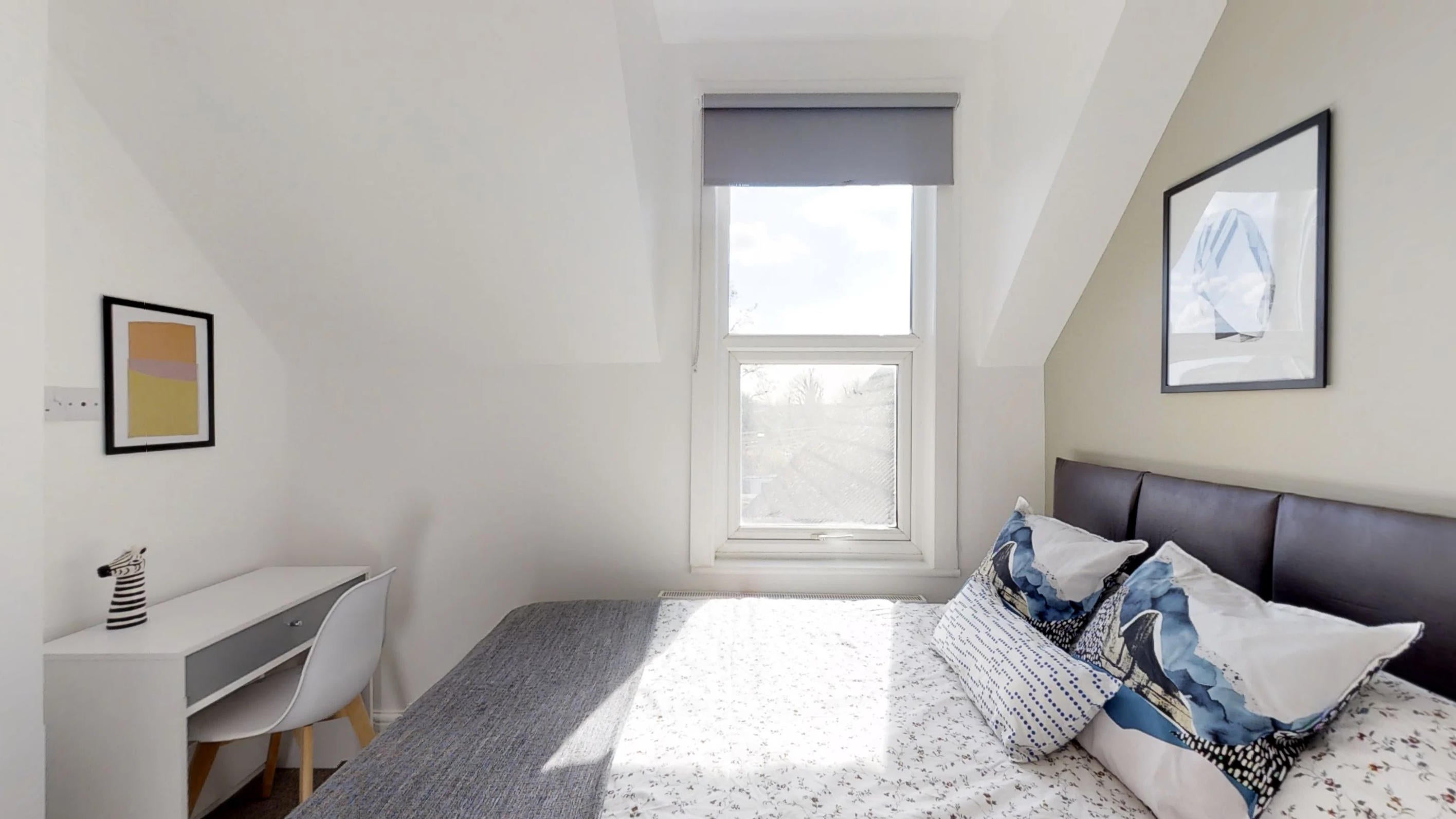 Room London Road in Strood