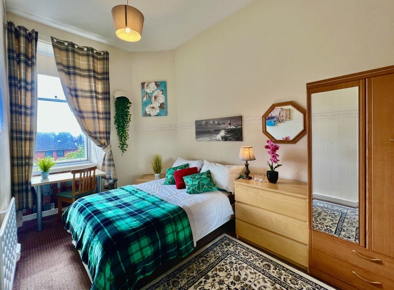 Flat Leyden Court in Glasgow