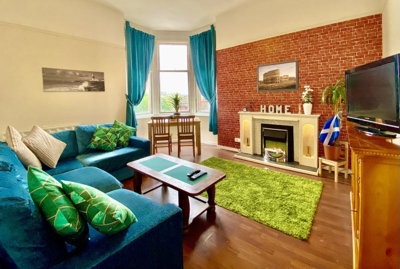 Flat Leyden Court in Glasgow
